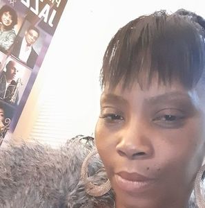 Meet your Posher, Toya